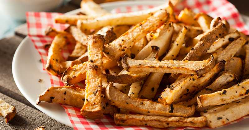 Frites de céleri rave à la sauce dijonnaise au citron