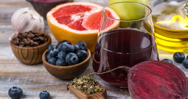 Jus detox au pamplemousse, betterave et gingembre