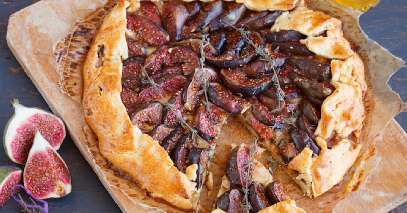 Tarte rustique aux figues et au romarin