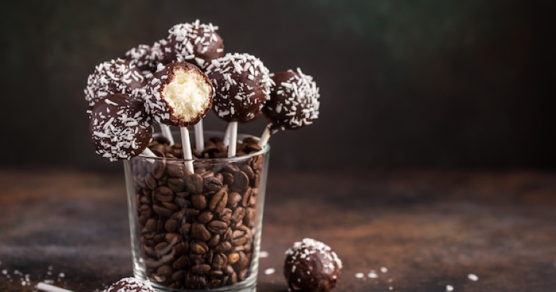 Pop cake au chocolat et noix de coco râpée