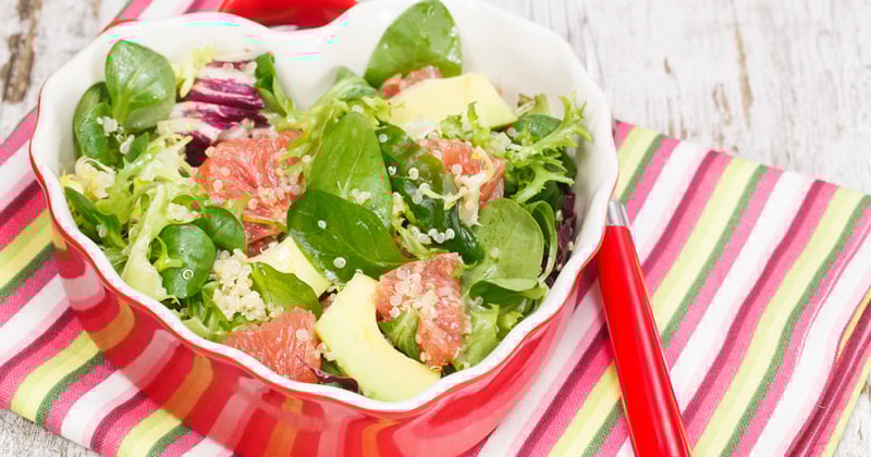 Salade healthy au quinoa, avocat et pamplemousse