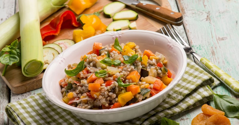 Salade de petit épeautre aux noisettes et à l'huile d'olive