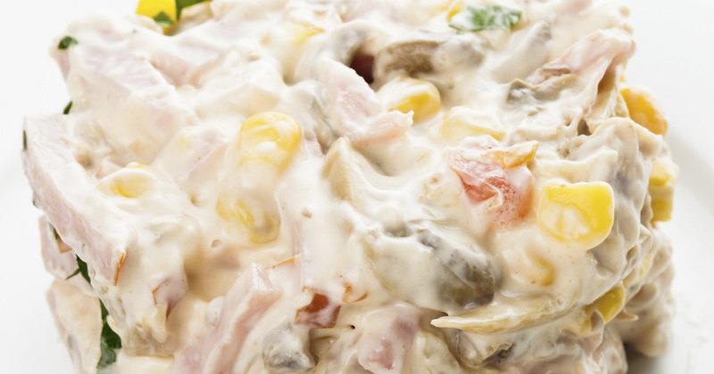 Salade de pommes de terre au jambon et concombre