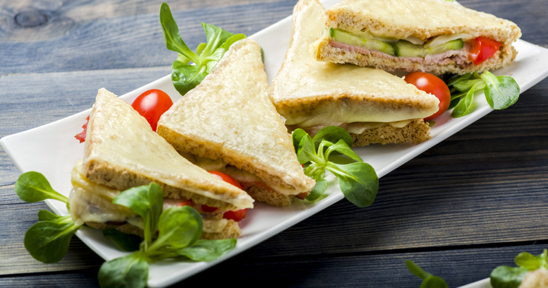 Croque-monsieur au saumon et au boursin