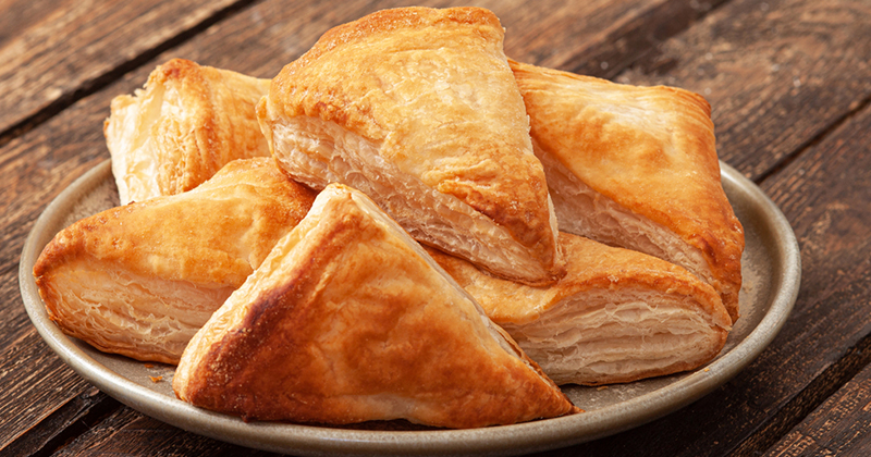 Feuilletés d'andouille de Guémené aux pommes et camembert