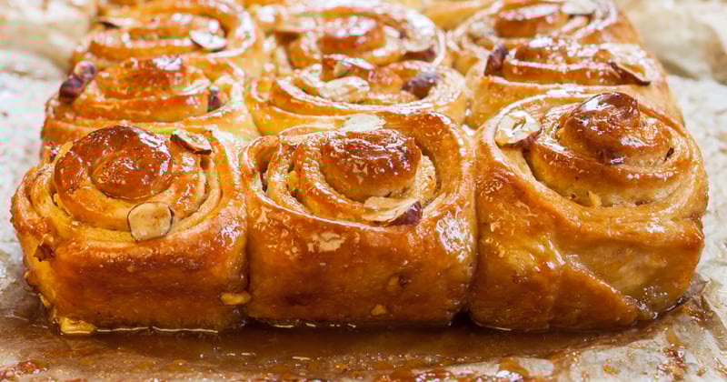 Brioche aux noix et caramel au beurre salé
