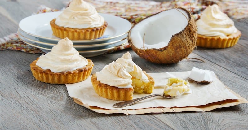 Tartelettes aux pommes et meringues à la noix de coco