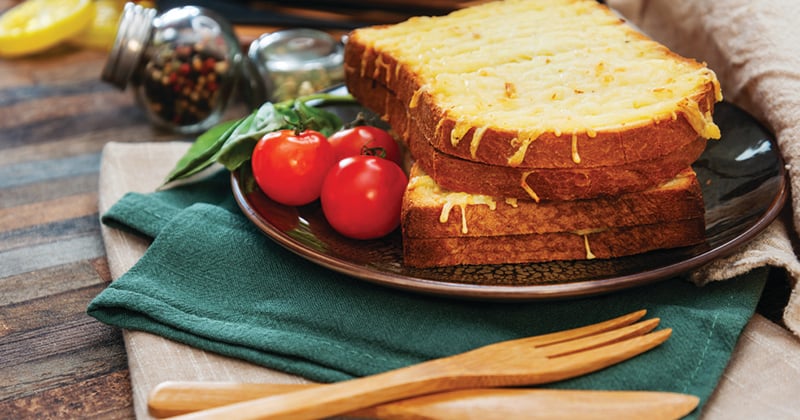 Croque-monsieur à la ratatouille et à la mozzarella