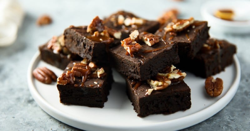 Brownies aux noix et caramel beurre salé