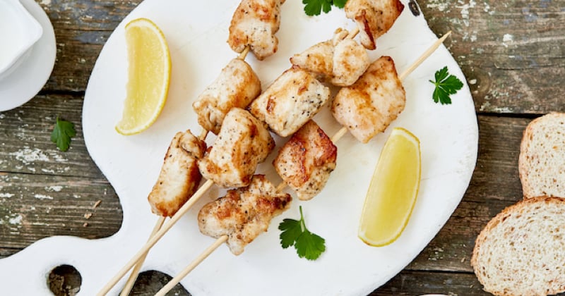 Brochettes de poulet au citron