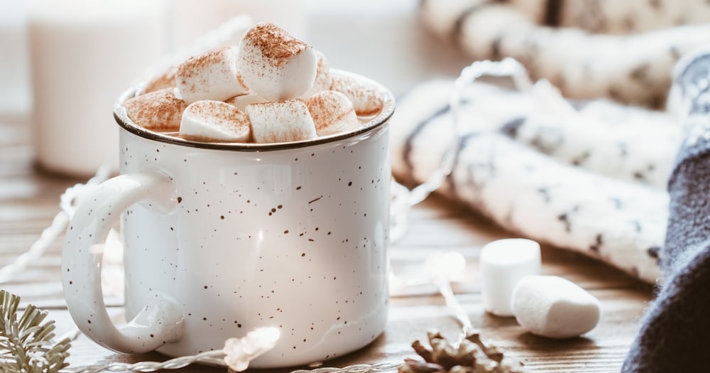 Recette Chocolat chaud de Noël à la guimauve facile