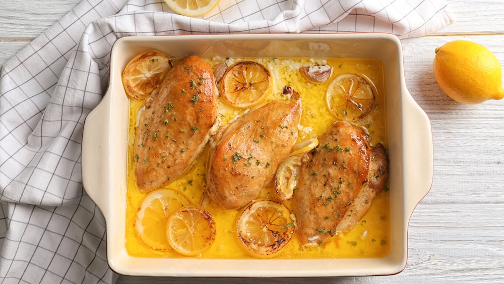 Pour le dîner, vous allez adorer ce poulet au citron très parfumé !