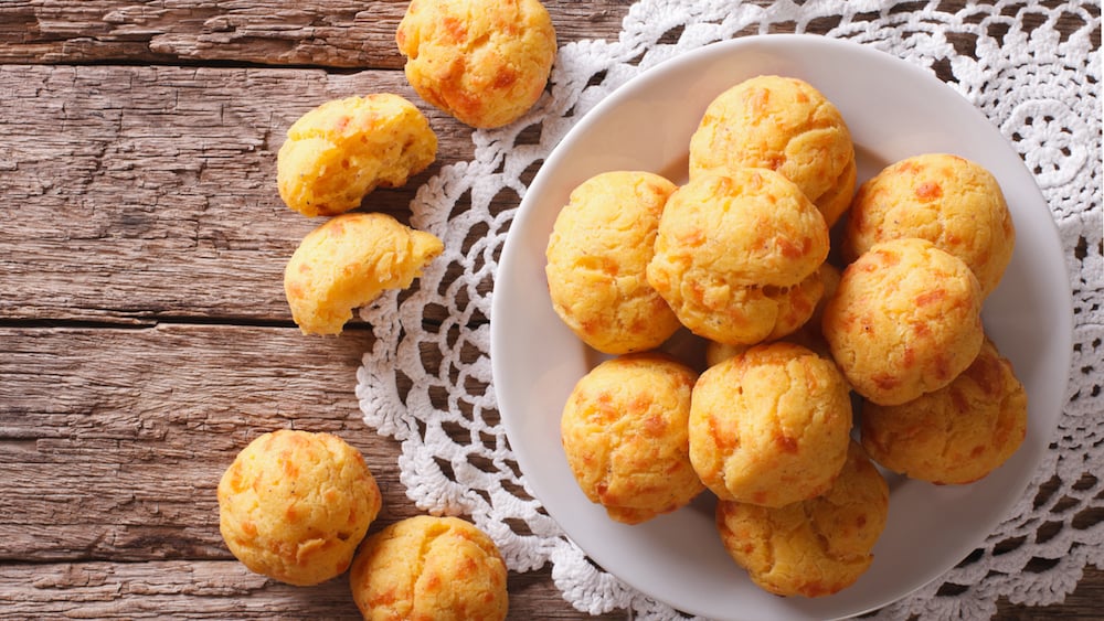 Gougères chorizo comté