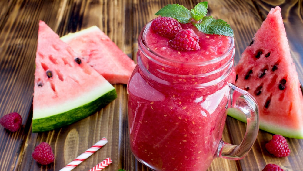 Smoothie à la pastèque et aux framboises