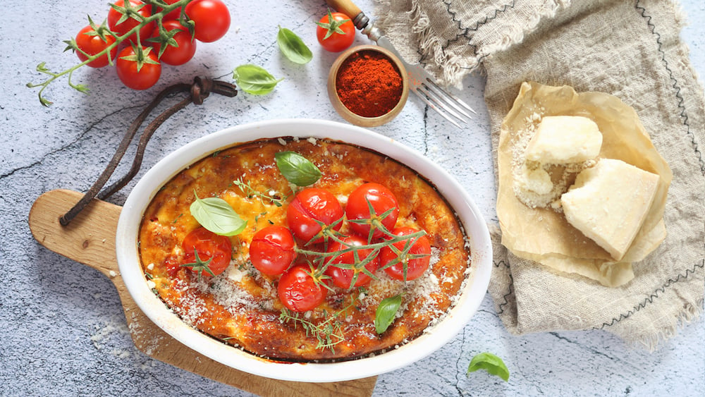 Clafoutis aux tomates cerises, parmesan et basilic