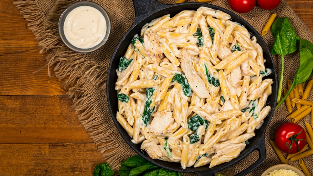 Pâtes au poulet sauce Alfredo