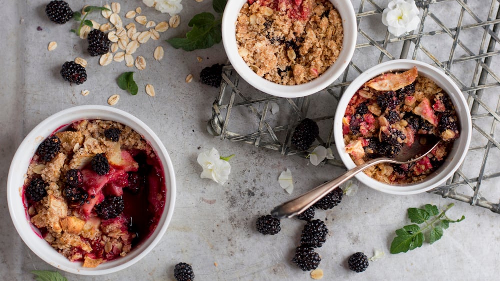 Crumble aux mûres et aux pommes