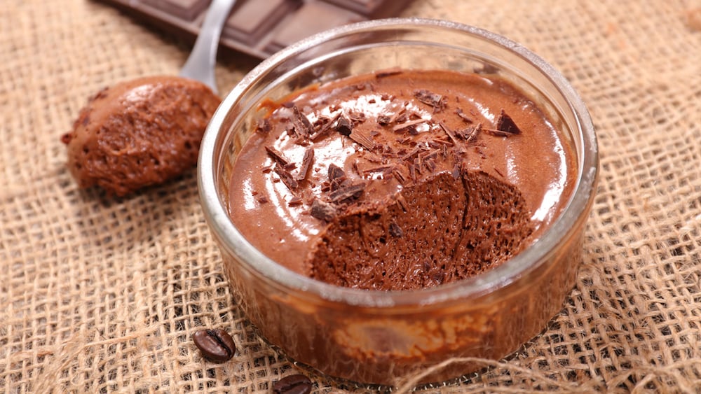 Retombez en enfance avec la recette de la mousse au chocolat traditionnelle très gourmande