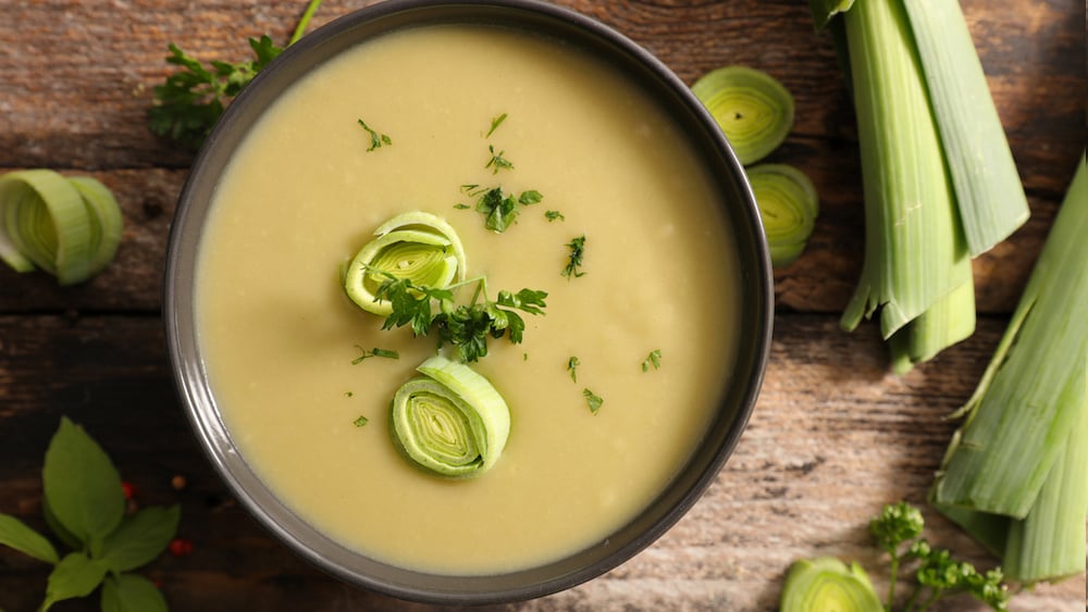 Soupe crémeuse aux poireaux et aux pommes de terre