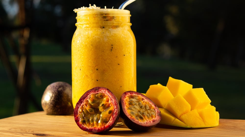 Smoothie à la mangue et fruit de la passion