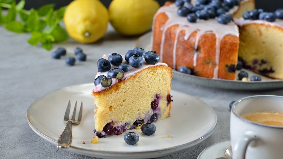 Gâteau au yaourt, citron et myrtilles