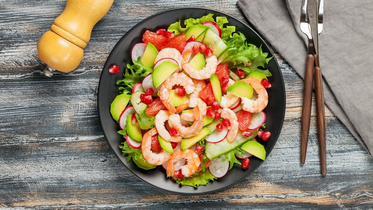 Salade de pamplemousse, crevettes et avocat