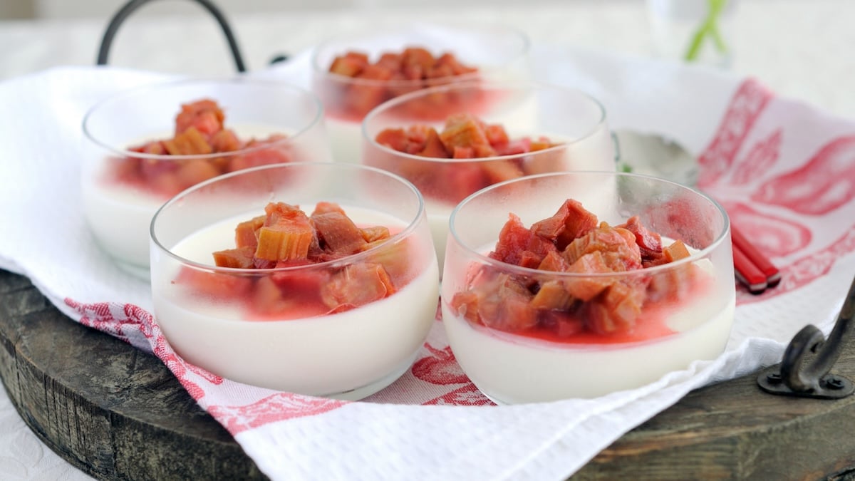 Panna cotta à la rhubarbe