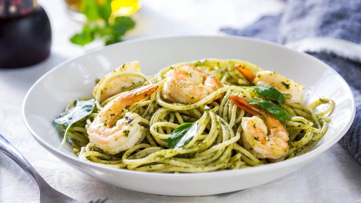 Spaghetti au pesto et crevettes