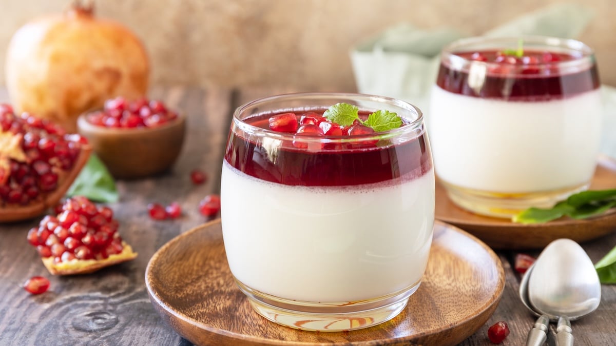 Panna cotta à la verveine, le dessert élégant qui surprend vraiment...