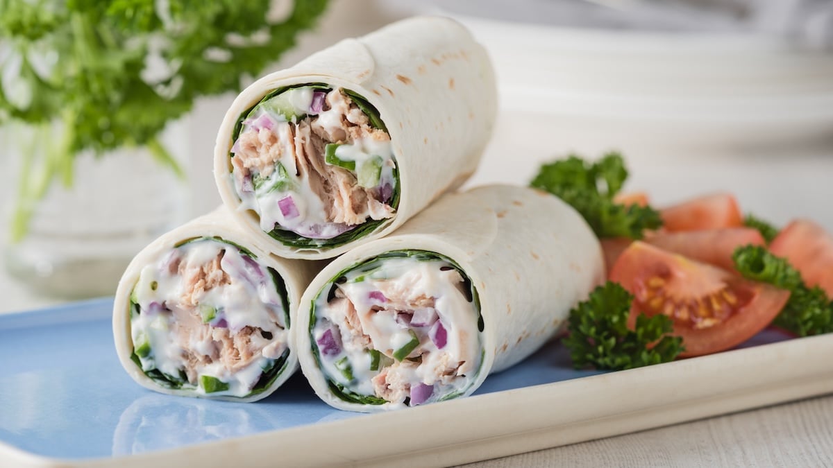 Craquez pour nos wraps au thon généreux à moins de 3 € par personne !