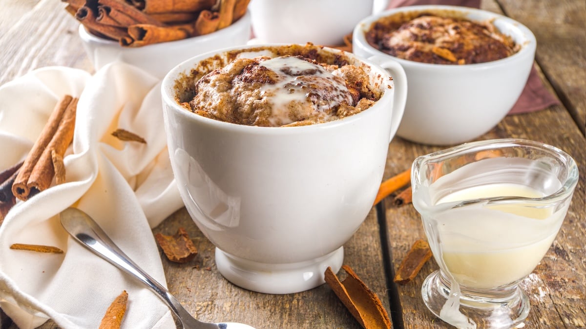 Mug cake pomme-cannelle express