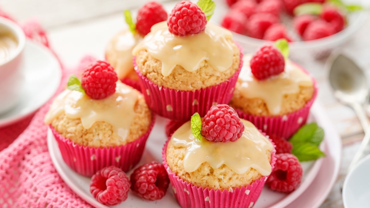Petits moelleux au citron et coeur coulant de framboise