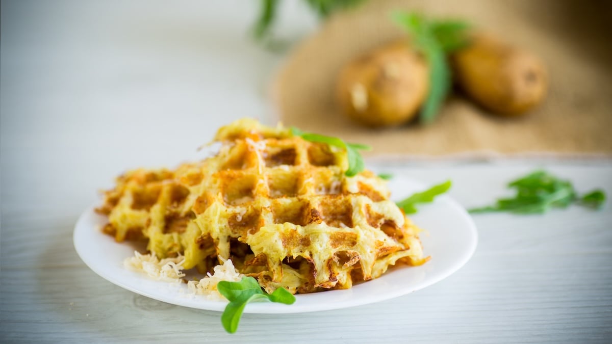 Gaufres salées de pommes de terre et fromage