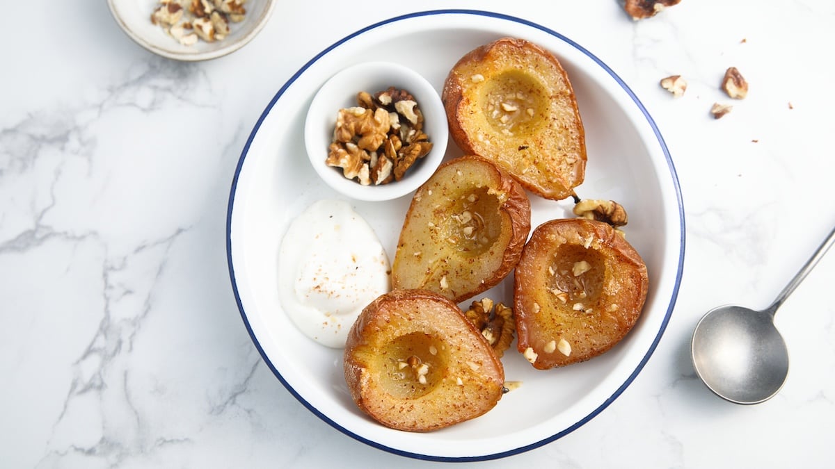 Poires rôties au miel et noisettes