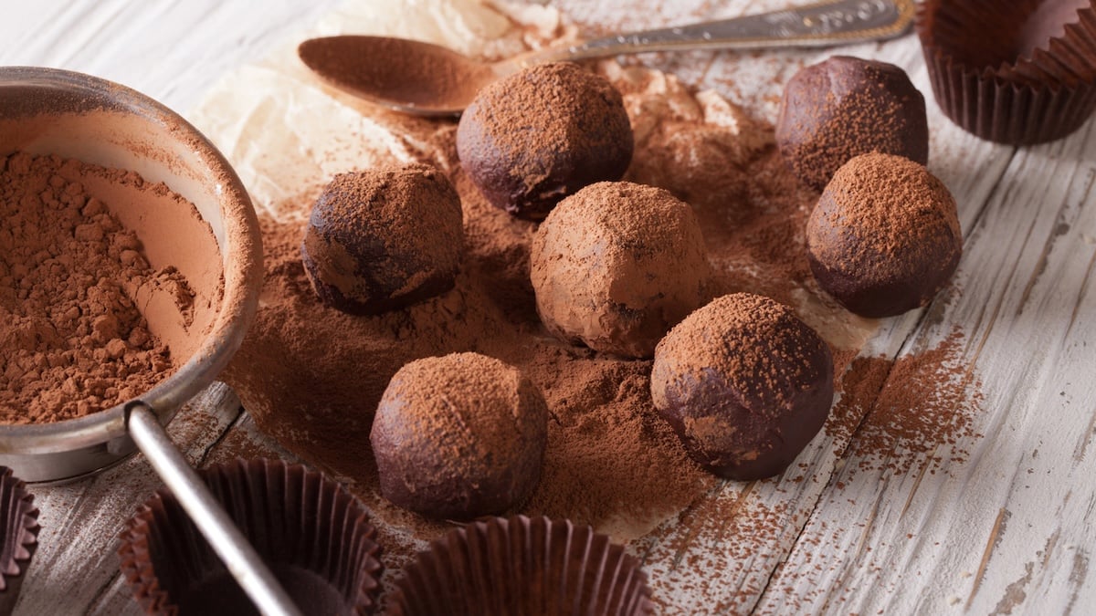 Truffes au chocolat et éclats de pistache