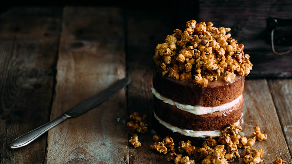 Naked cake chocolat et pop-corn caramélisé