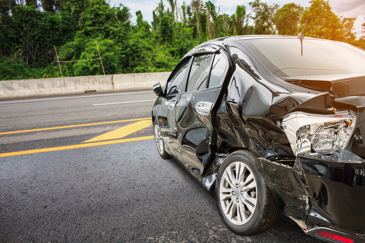 Une voiture accidentée