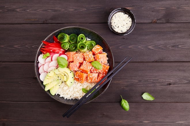 pok&eacute; bowl au saumon