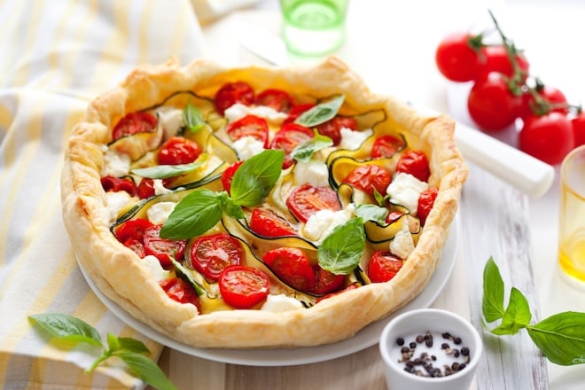 Tarte aux l&eacute;gumes d'&eacute;t&eacute; et feta