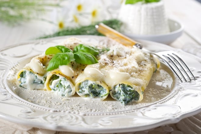 cannellonis farcis aux &eacute;pinards et b&eacute;chamel
