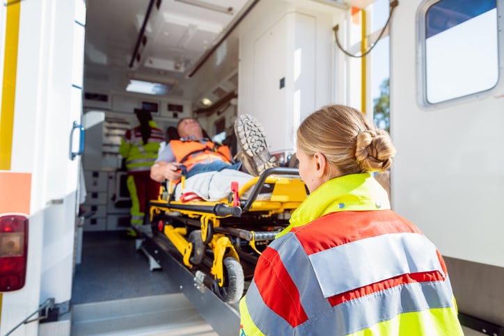 Un homme blessé secouru par les pompiers