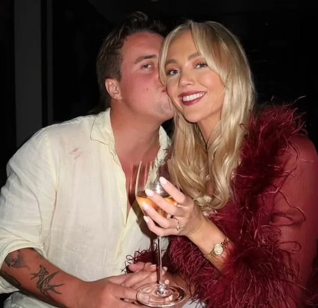 Annie Knight et son fiancé 