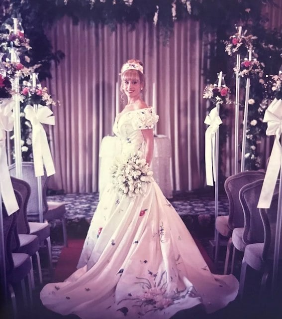 La belle-mère d'Hannah Bloom le jour de son mariage