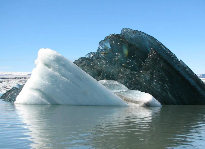 Un iceberg noir