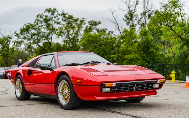 Une Ferrari