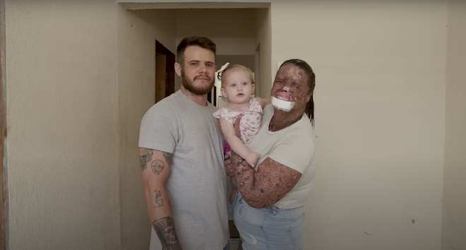 Karine de Souza avec son mari et sa fille