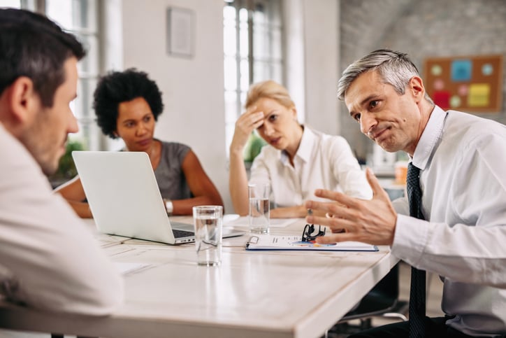 Une réunion de travail, au sein d'une entreprise