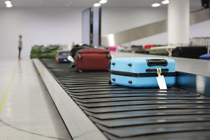 Des valises à l'aéroport