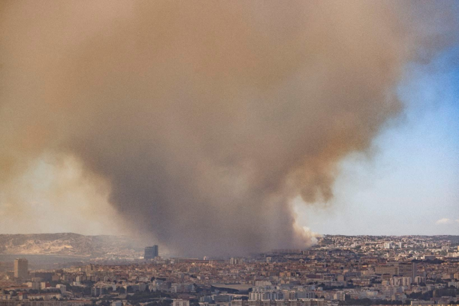 La fumée près de Marseille