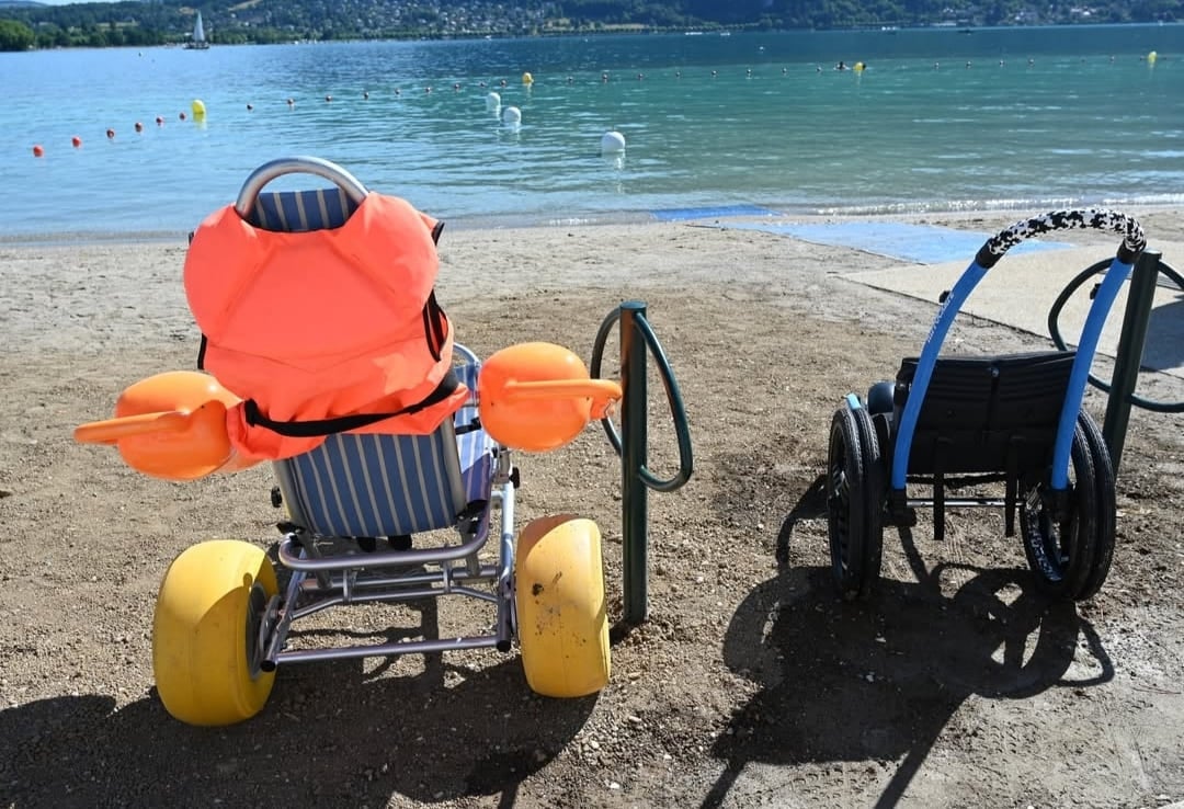 La plage inclusive d'Annecy
